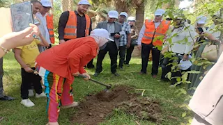 نادي يونسكو أسوان يحتفل باليوم العالمي للبيئة بحملة نظافة للنيل 