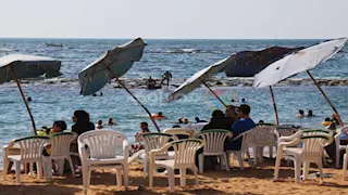 إقبال على شواطئ الإسكندرية في ثاني أيام العيد -صور  