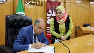 محافظ المنيا يوجّه بصرف مساعدات عاجلة ودعم غذائي للفئات الأولى (صور)