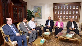 رئيس البنك الزراعي يبحث مع محافظ أسيوط دعم التنمية الزراعية بالمحافظة