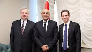 وزير التعليم يبحث مع السفير الألماني خطوات افتتاح 100 مدرسة مصرية ألمانية