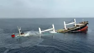 الشركة المالكة للسفينة إيترنيتي سي: إنقاذ 10 أشخاص وفقد 10 آخرين بسبب هجوم الحوثي