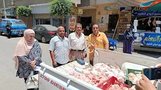 "غش بالدجاج".. ضبط 165 لحومًا محقونة بالماء في المنوفية (صور)