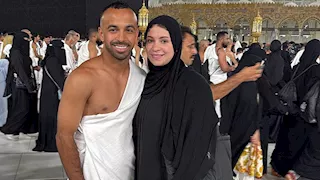7 صور لـ أفشة مع زوجته أثناء تأدية مناسك العمرة
