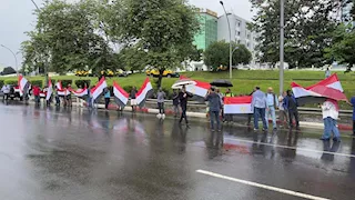 استقبال شعبي للرئيس السيسي لدى وصوله إلى غينيا الاستوائية -(صور وفيديو)