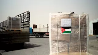 الأردن يسير 50 شاحنة غذاء إغاثية إلى شمال غزة