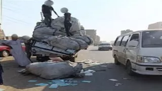 اختصر الطريق فكاد يختصر الأرواح.. سائق يطير بحمولته عكس الاتجاه في الجيزة