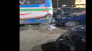 25 صورة توثق لحظة اقتحام أتوبيس نقل لمعرض سيارات في القاهرة 