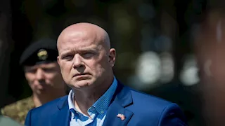 مندوب الولايات المتحدة لدى الناتو: الأوروبيون سيتحملون أعباء دعم أوكرانيا