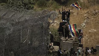 للمرة الثانية.. عشرات الدروز الإسرائيليين يعبرون إلى سوريا- صور وفيديو