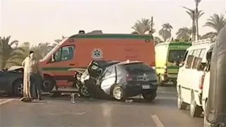 سائق يدهس شابًا ويهرب بطريق الإسكندرية الصحراوي| فيديو