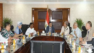 وزير الزراعة يبحث التعاون مع وفد نقابة "العاملين بالبنوك والتأمينات" بجنوب أفريقيا