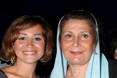 ما حقيقة وفاة الفنانة زيزي مصطفى بجلطة في القلب؟