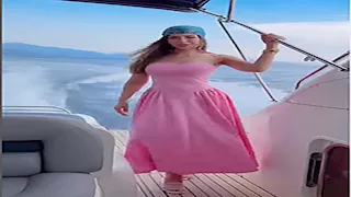 بإطلالة جريئة.. ميرنا جميل تستمتع بإجازة الصيف وسط البحر (صور وفيديو)