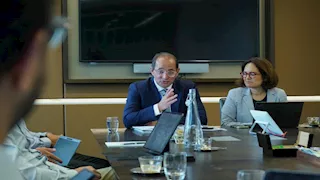 وزير المالية يؤكد بمضاعفة جهود تحسين الأداء الاقتصادى المرحلة المقبلة