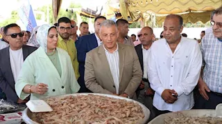 "أسماك البلد" في فايد.. أسعار مخفضة وافتتاح رسمي بحضور المحافظ (صور وفيديو)