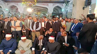  وزير الأوقاف يؤم المصلين بمسجد الدسوقي في كفر الشيخ (صور)