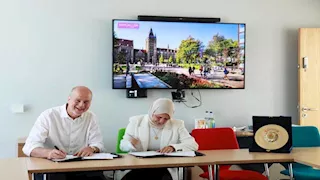 توقيع اتفاقية تعاون بين جامعتي المنصورة ومانشستر في الصيدلة الإكلينيكية