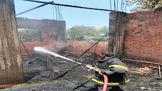 النيران تلتهم منزلًا في قرية سبك الضحاك بالمنوفية (صور)