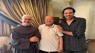 بالصور.. أول ظهور للفنان لطفي لبيب بعد خروجه من العناية المركزة 