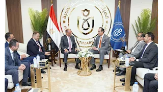 "الرعاية الصحية" تبحث التعاون مع "جانسن" في علاج الأورام والابتكار الرقمي