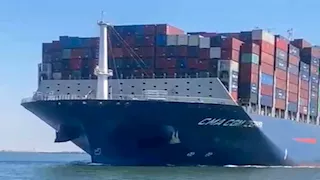 تداول 7 آلاف طن بضائع بموانئ البحر الأحمر