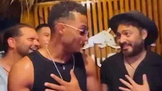 تامر حسني يُغني "الذوق العالي" مع محمد رمضان.. ويعلق: "إهداء للكينج" (فيديو)