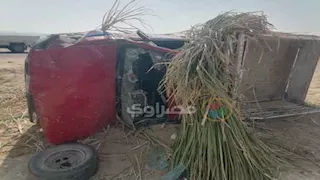 جثة و21 مصابا.. الصور الأولى من موقع حادث سيارة العمال بأسيوط