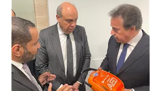 تفقد صحي لطوارئ مطار القاهرة وأجهزة إنعاش القلب