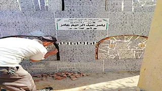 لحظات مؤثرة في مدافن سمنود.. تجهيز قبر أحمد عامر استعدادًا للجنازة- فيديو وصور