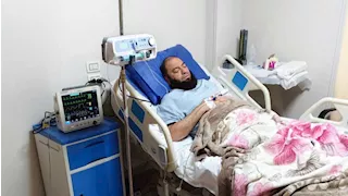 نقل الداعية السلفي حازم شومان إلى المستشفى إثر تعرضه لأزمة صحية مفاجئة