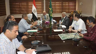 محافظ القليوبية يناقش مستجدات المرحلة الرابعة من ممشى أهل مصر ببنها
