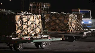 أمريكا توقف بعض شحنات الصواريخ والذخائر لـ أوكرانيا.. ما السبب؟