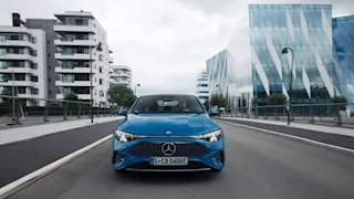 مرسيدس تطلق سيارتها الكهربائية CLA الجديدة