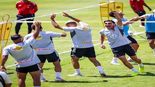 15 صورة ترصد مران الأهلي في معسكر تونس