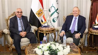 رئيس مجلس الدولة يستقبل رئيس هيئة قضايا الدولة لتقديم التهنئة