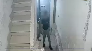  ابن يهدد والدته المسنة بمساعدة زوجته وأطفاله بالإسكندرية