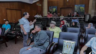 كيف نفهم الإعلام؟".. ورشة تكشف تقنيات التأثير على الوعي بمكتبة الإسكندرية (صور)