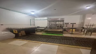 ضبط شركة تعبئة زيوت طعام مجهولة المصدر في الشرقية 