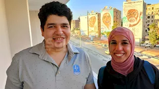 أسوان متحف مفتوح.. فنانان يعيدان رسم هوية المدينة على جدرانها (فيديو وصور)