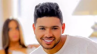 محمد شاهين يطلب الدعاء: "ادعولي بنية الفرج والخير"