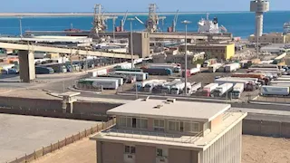 تداول 13 ألف طن بضائع عامة بموانئ البحر الأحمر