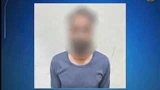  "هرسها بالعربية".. سائق يدهس دراجة نارية تحت سيارته في المعادي|فيديو