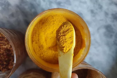 تستحق التجربة- 7 وصفات بالكركم لعلاج مرض الكبد الدهني