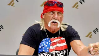 أبرزهم ترامب وسيلفستر وجون سينا.. 15 صورة للراحل هولك هوجان مع النجوم والمشاهير