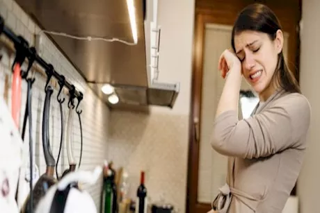 علاجات منزلية.. ماذا تفعل عند دخول الفلفل في عينك؟