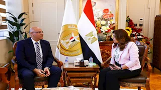 وزيرة التنمية المحلية تتابع مشروعات حياة كريمة وتوفير السلع الغذائية بالقليوبية