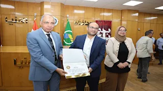 محافظ المنيا يشهد حفل تكريم خريجات مركز التدريب المهني والوحدات المتنقلة