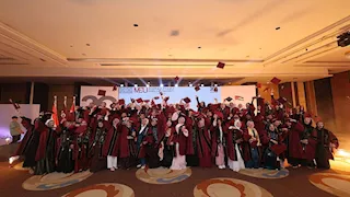 أمين اتحاد الجامعات العربية يشارك في حفل تخرج الطلاب المصريين من جامعة الشرق الأوسط 