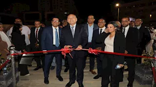 صور.. محافظ القاهرة يفتتح ميدان الخمسين بالمعادي بعد تطويره